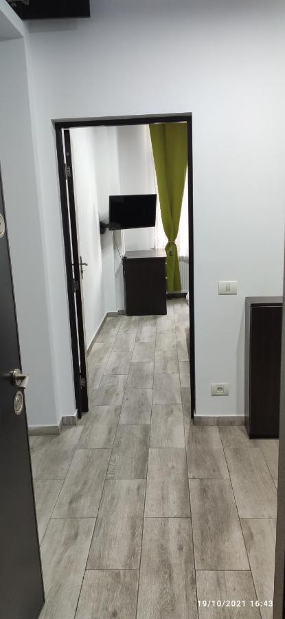 Christie'S 2 Central Apartment Bukarest Exterior foto