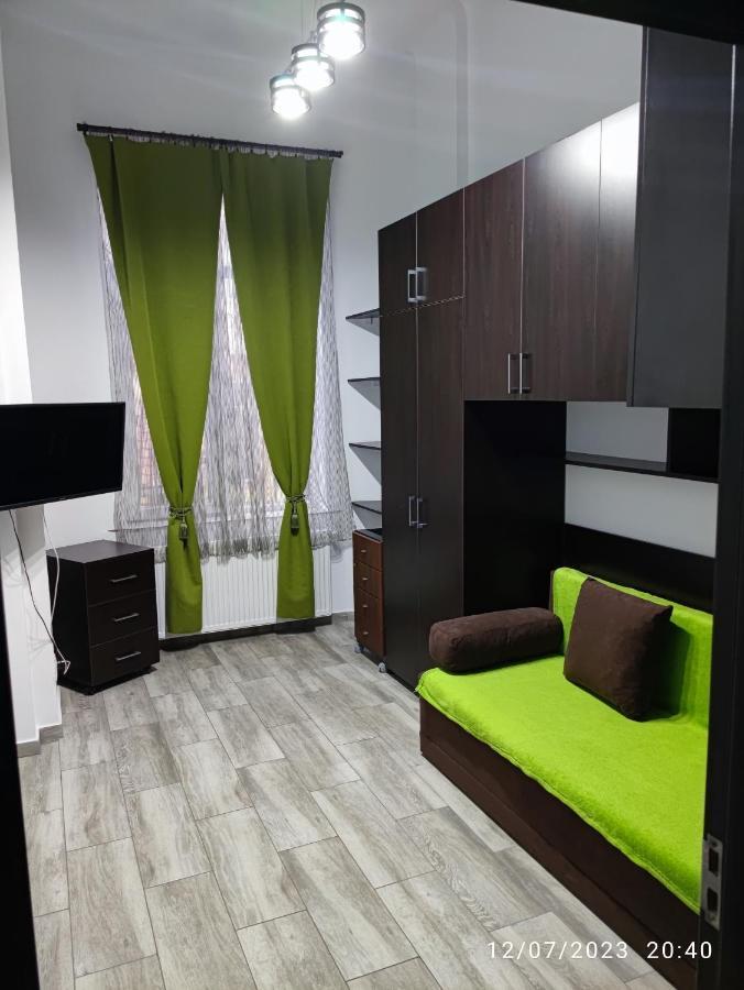 Christie'S 2 Central Apartment Bukarest Exterior foto